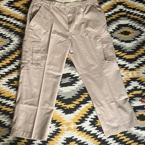Tri-Waist Comfort System Khaki Cargo Pants, Size: 40s